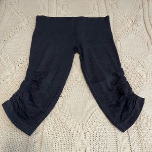 LuluLemon Navy Capris Ruched Blue Seamless Yoga Leggings Lulu Cropped Seamless